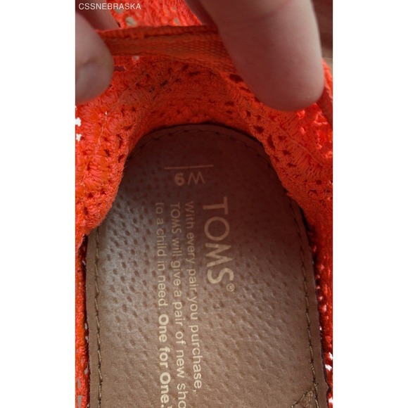 TOMS Shoes Womens Slip On Orange Coral Alpargata Crochet Lace - Size W9 - Picture 8 of 8